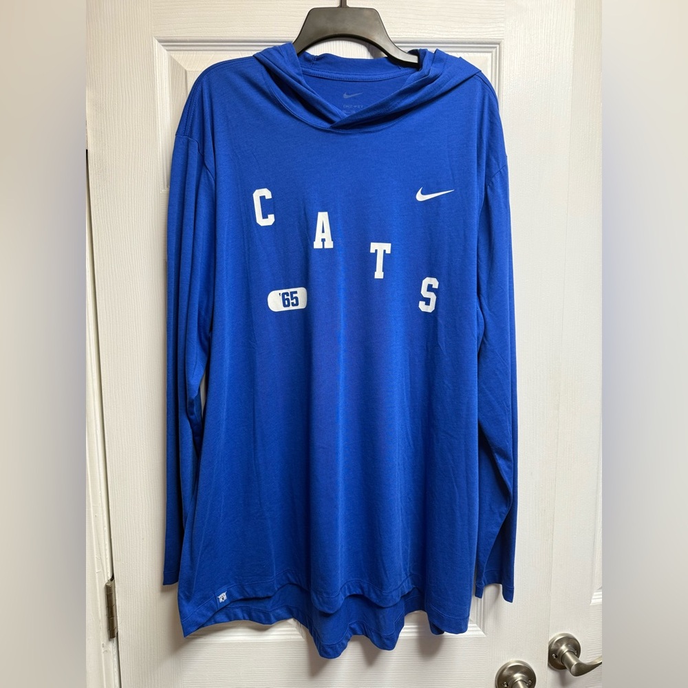 Nike Blue Graphic Sweatshirt